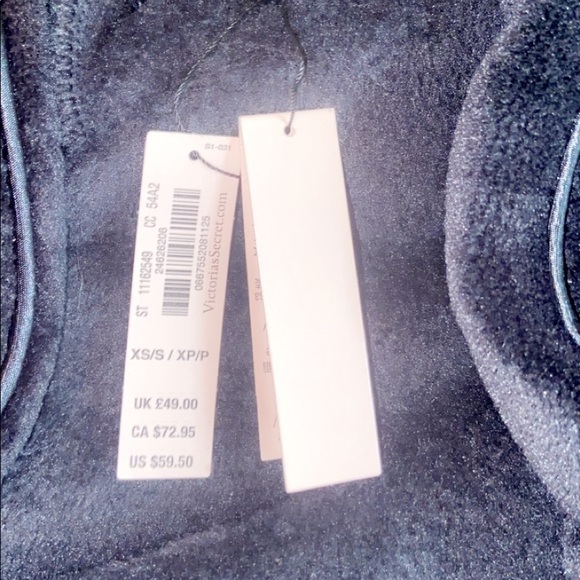 Victora Secret Robe! - Picture 2 of 2